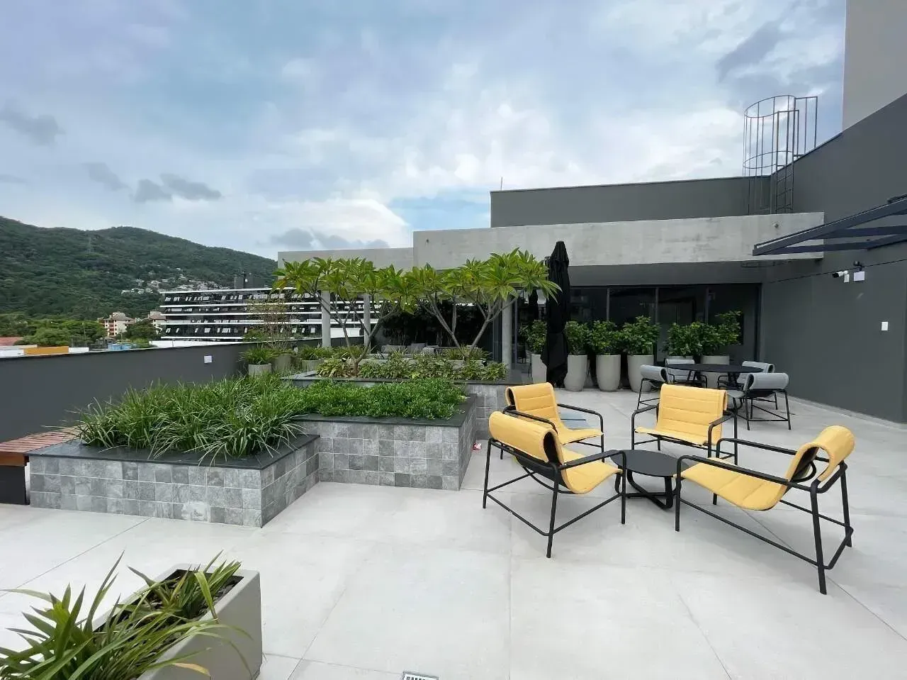 Furnished 61 m² apartment with 1 bedroom and terrace — photo 29