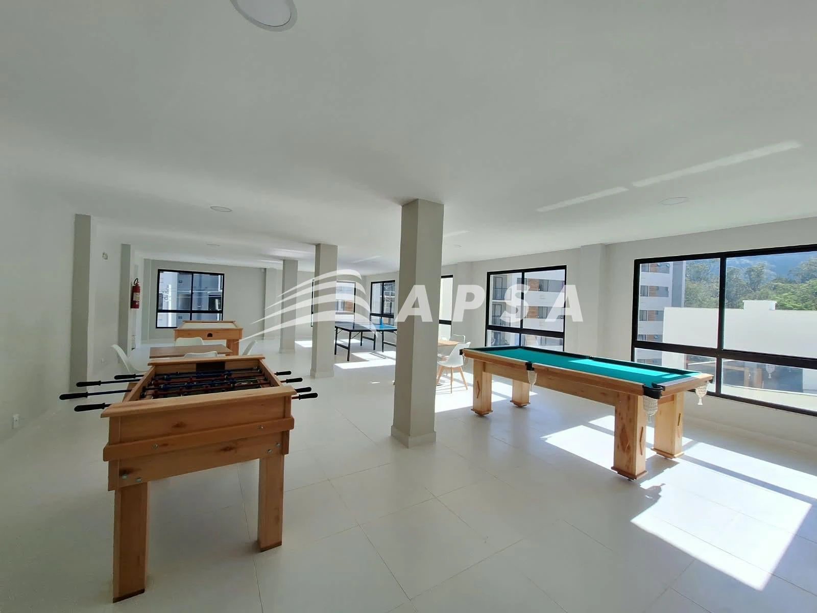 Apartamento sem mobília com 2 quartos e varanda — photo 27