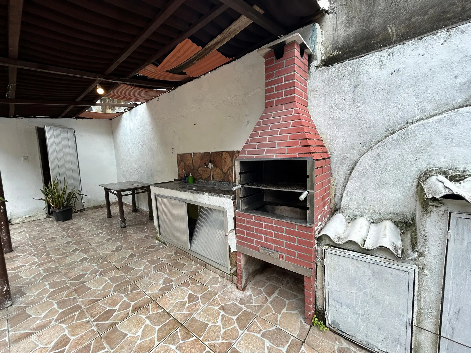 House for rent with 2 bedrooms, balcony and yard — photo 14
