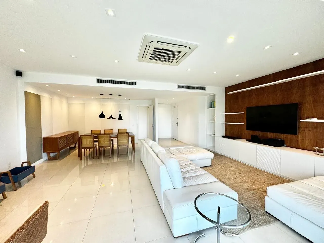 Apartamento mobiliado com 4 quartos e 5 banheiros — photo 4
