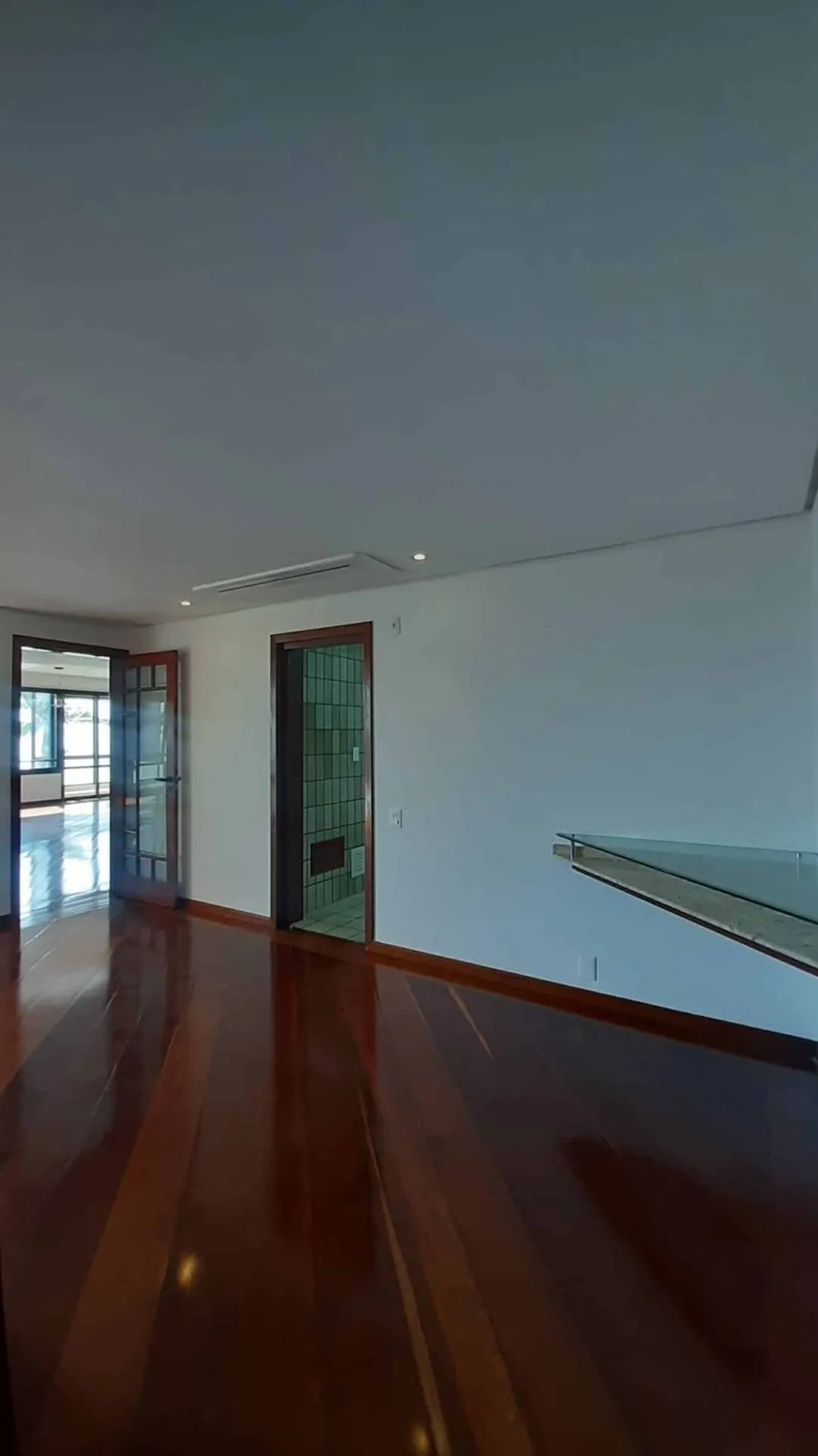 283 m² apartment with 4 bedrooms and 2 en-suites — photo 7