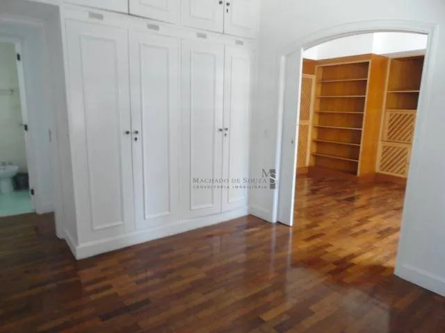 Water view in a 4-bedroom apartment, 350 m² — photo 15
