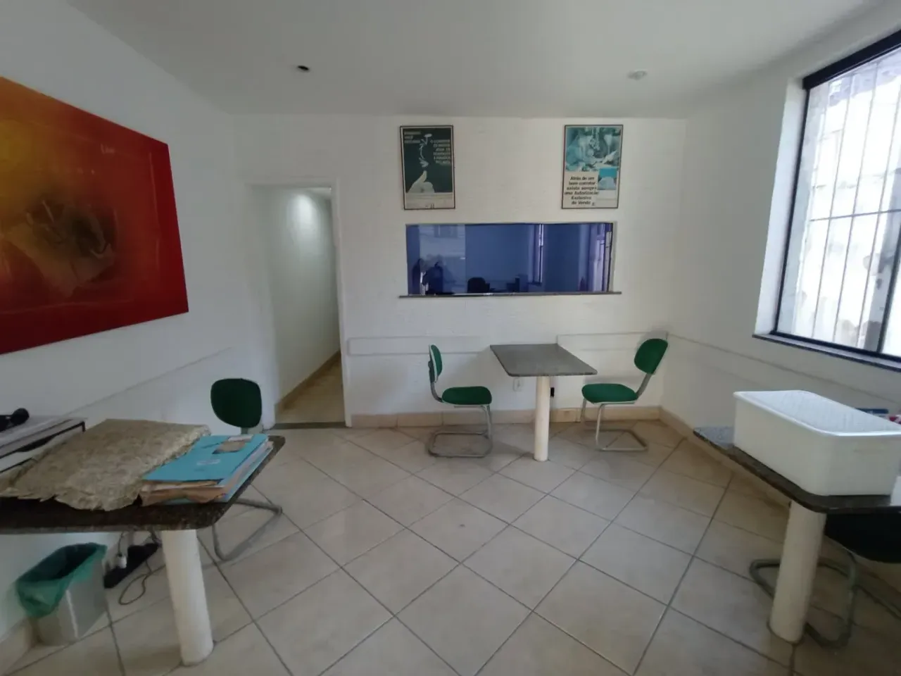 House with 4 bedrooms and an electric shower in bath — photo 6