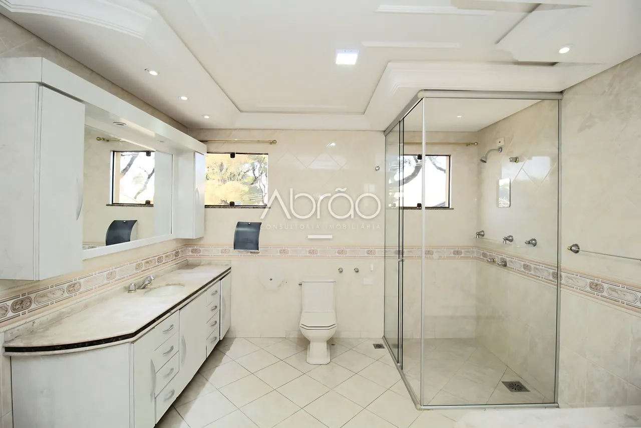 Commercial house with 5 bedrooms and 528 m², integrated kitchen — photo 12