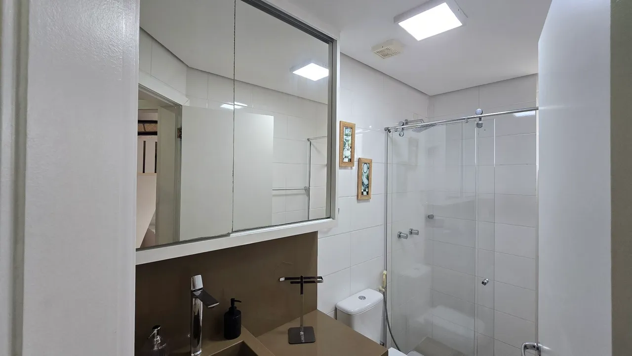 3-bedroom apartment in a building with a gym — photo 5