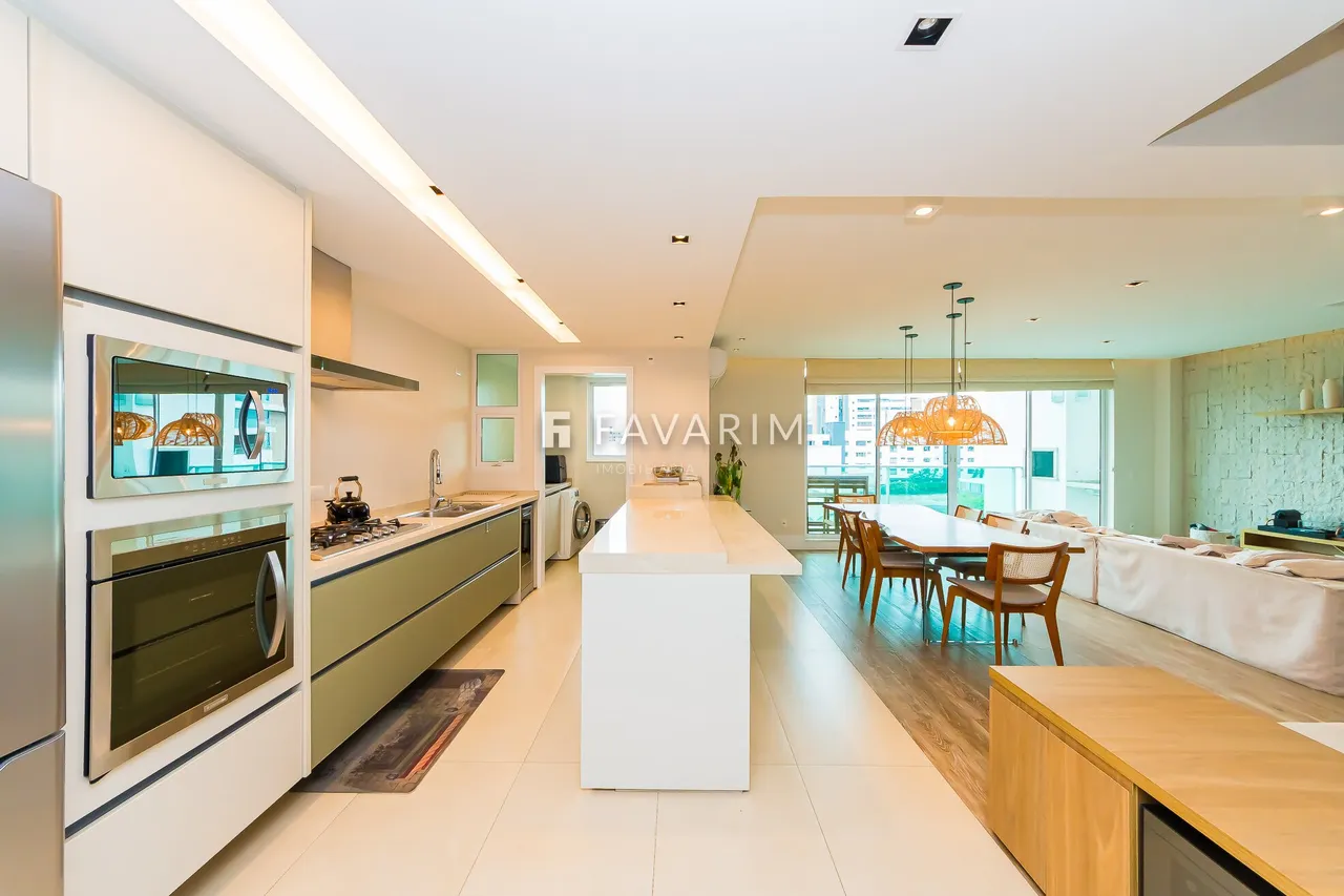 Furnished duplex apartment with an enclosed balcony — photo 2