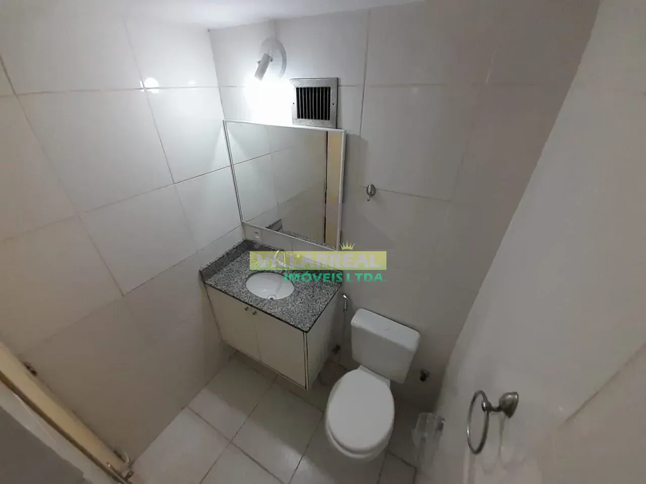 Unfurnished apartment with 2 bedrooms and 2 bathrooms — photo 23