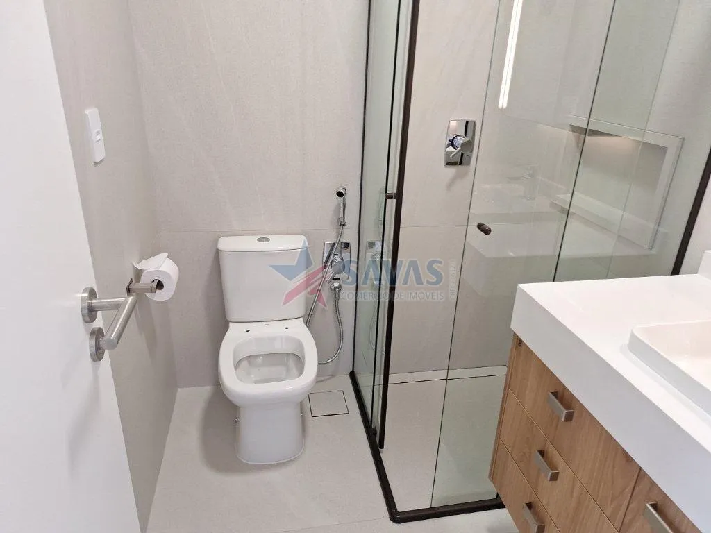 3-bedroom apartment in a building with a coworking space — photo 10