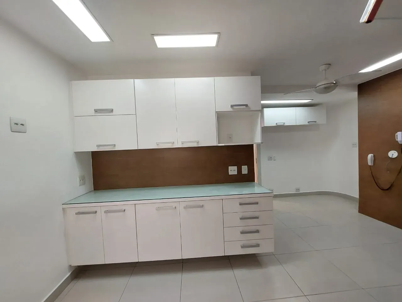 Apartamento com 4 quartos e 5 banheiros, com ar-condicionado — photo 33