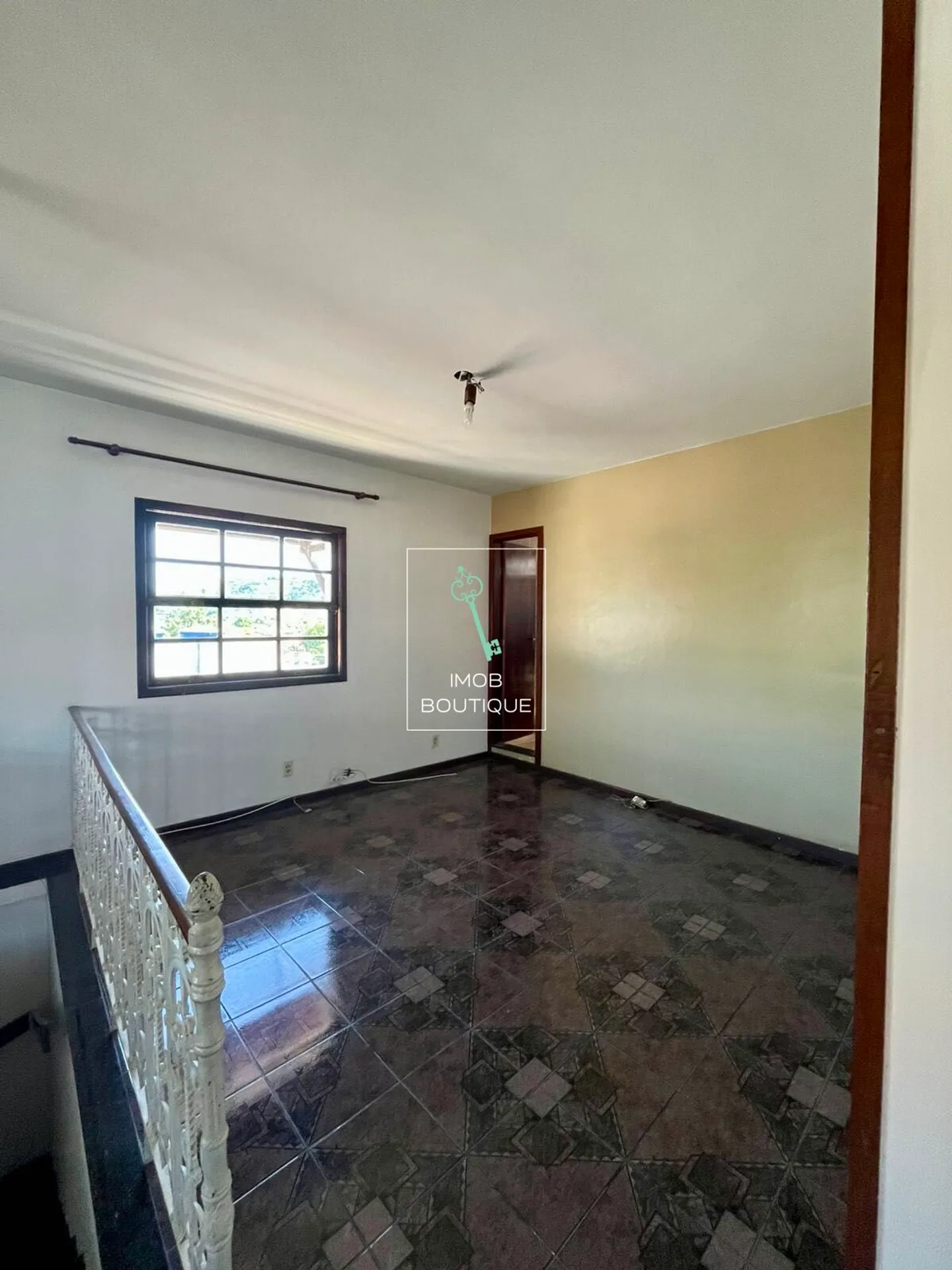 Casa de 5 dormitorios y 321 m² con oficina en casa — photo 34