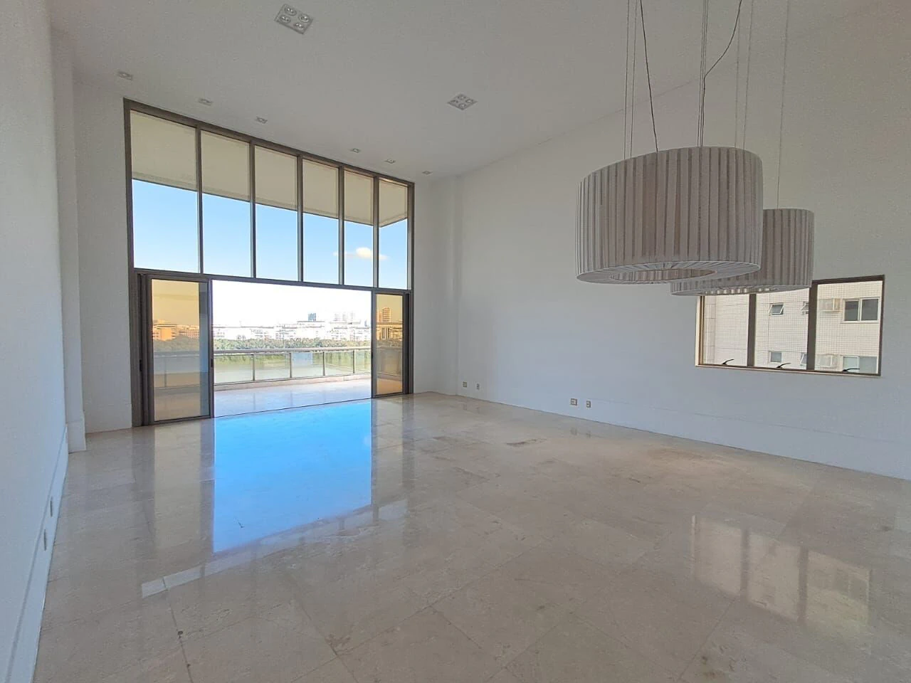 4-suite apartment with 370 m² and private BBQ area — photo 6