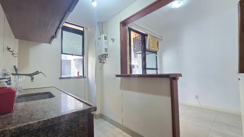 One-bedroom apartment in a building with a gym — photo 7