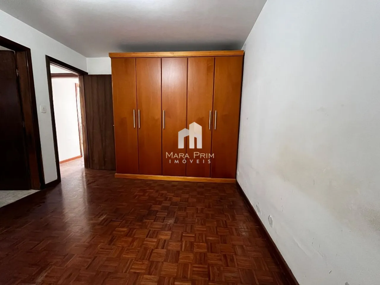 House with 3 bedrooms and fitted kitchen — photo 10