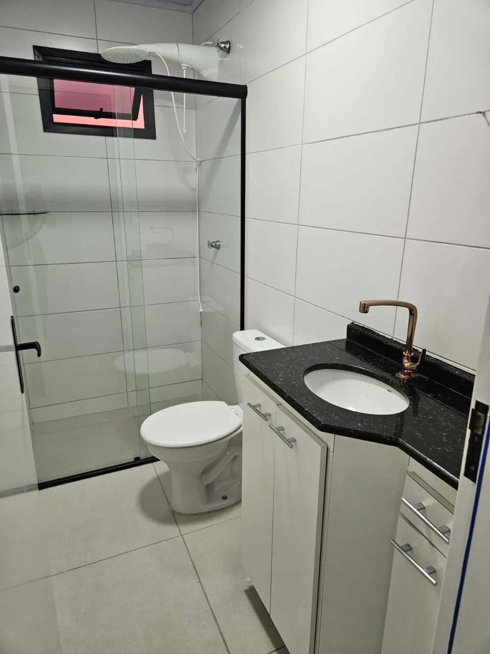 Apartamento amueblado de 1 dormitorio con balcón y fregadero — photo 9