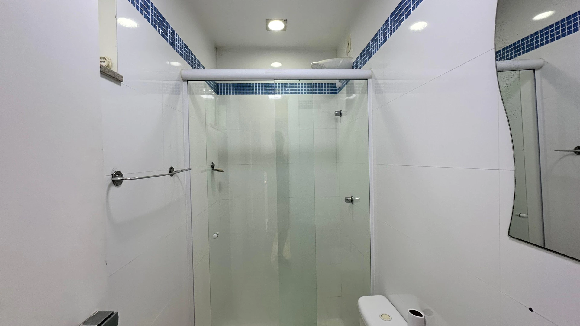 Furnished house, 360 m², with a walk-in closet — photo 52