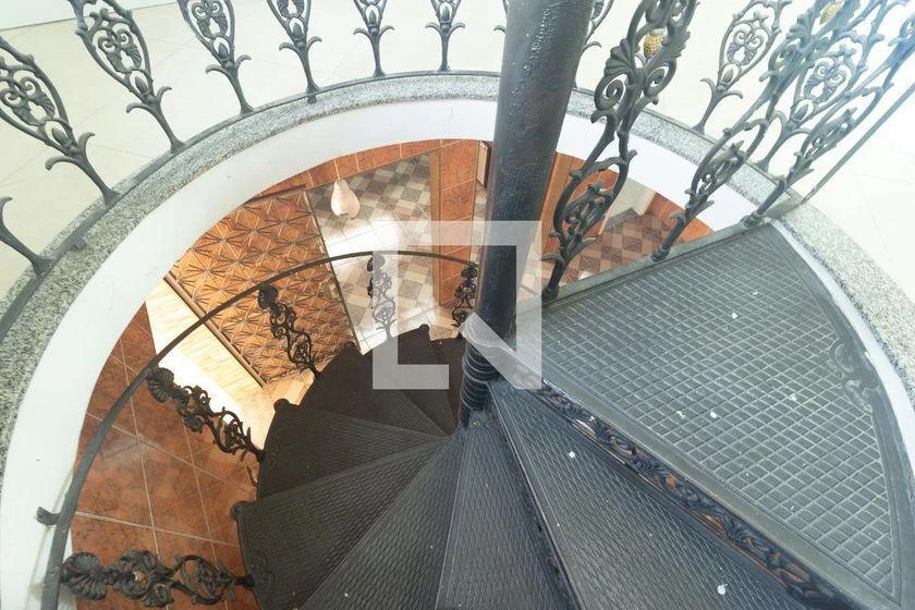 House, 320 m², with a bathtub — photo 41
