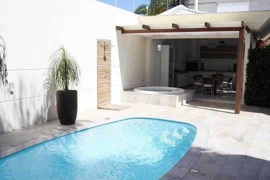 Casa mobiliada de 5 quartos com máquina de lavar