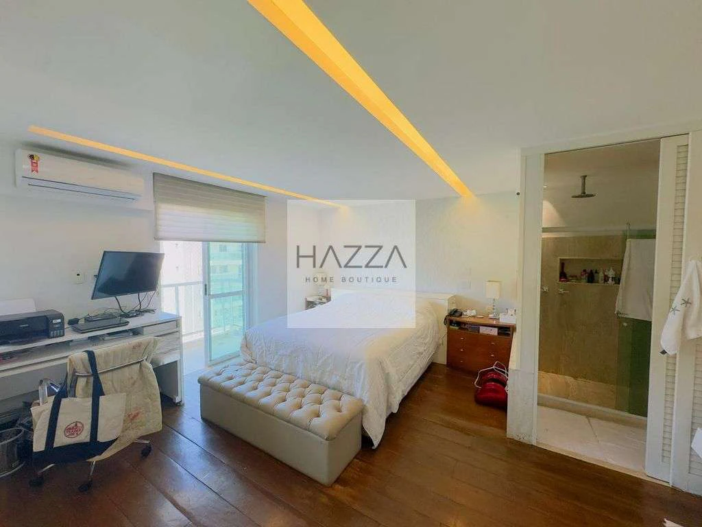 Furnished 313 m² apartment with 3 suites and private balcony — photo 12