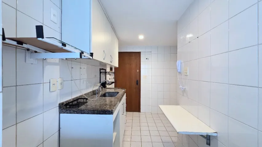 3-bedroom apartment with a mountain view in Rio de Janeiro — photo 2