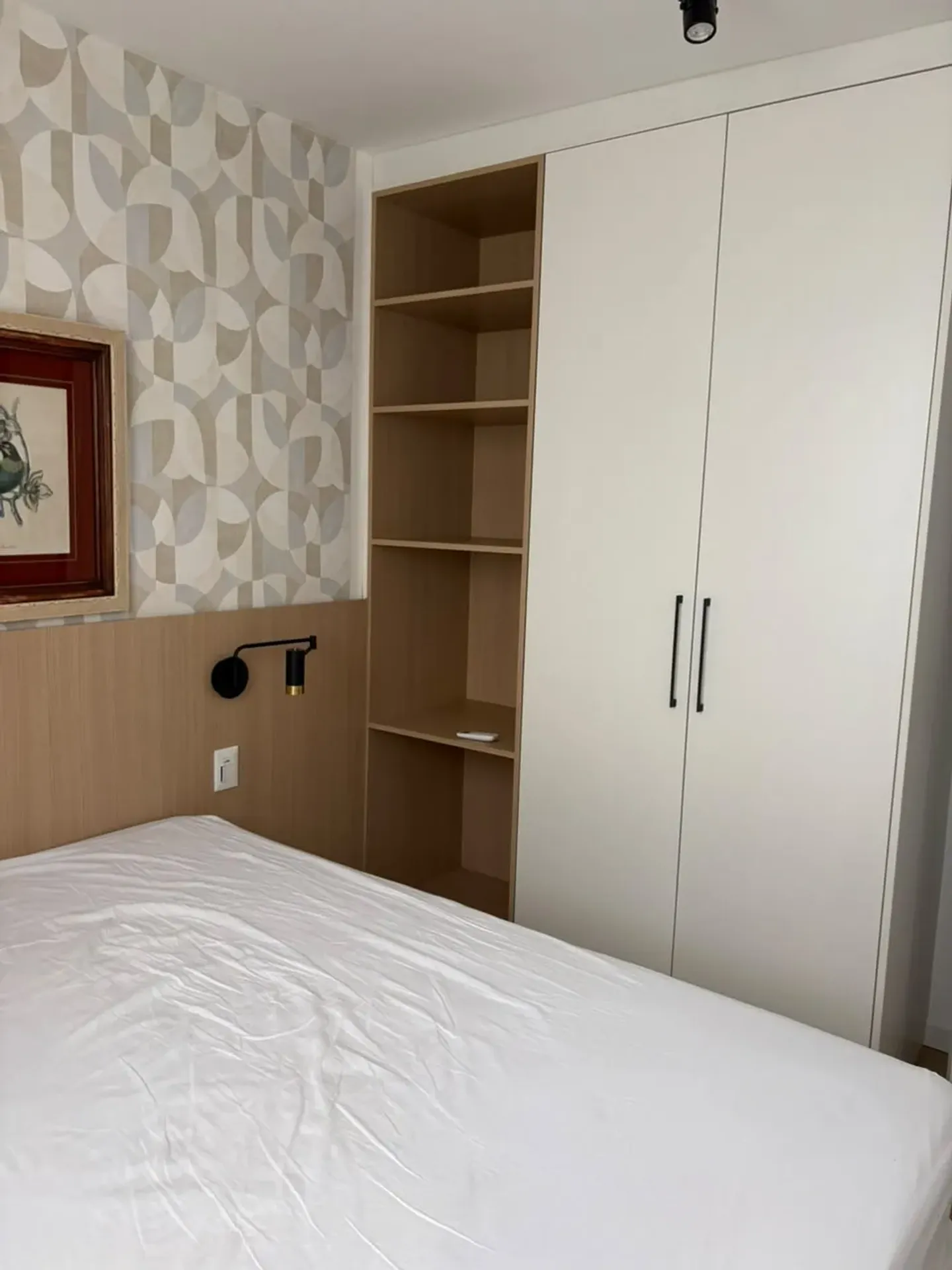2-bedroom apartment in a building with a sauna — photo 25