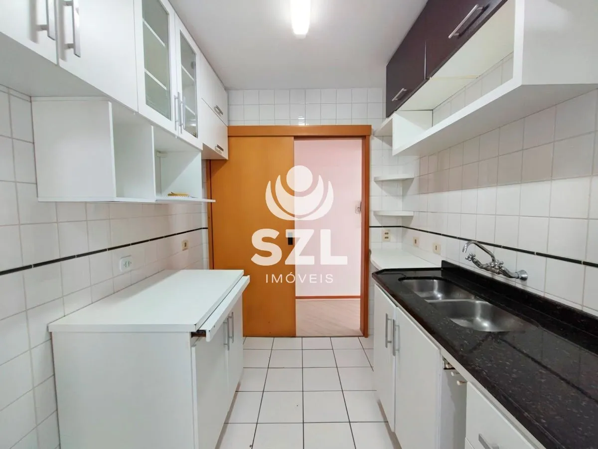Unfurnished apartment with 3 bedrooms, 2 baths and parking — photo 22