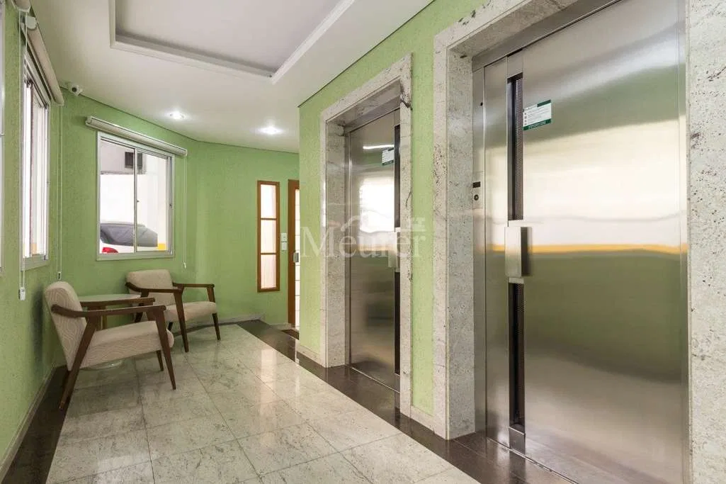 Furnished apartment, 27 m², with wood or laminate floors — photo 19