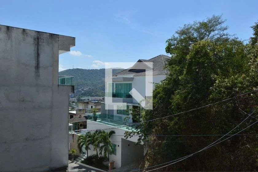 Casa de 390 m² com banheira e vista para as montanhas — photo 25