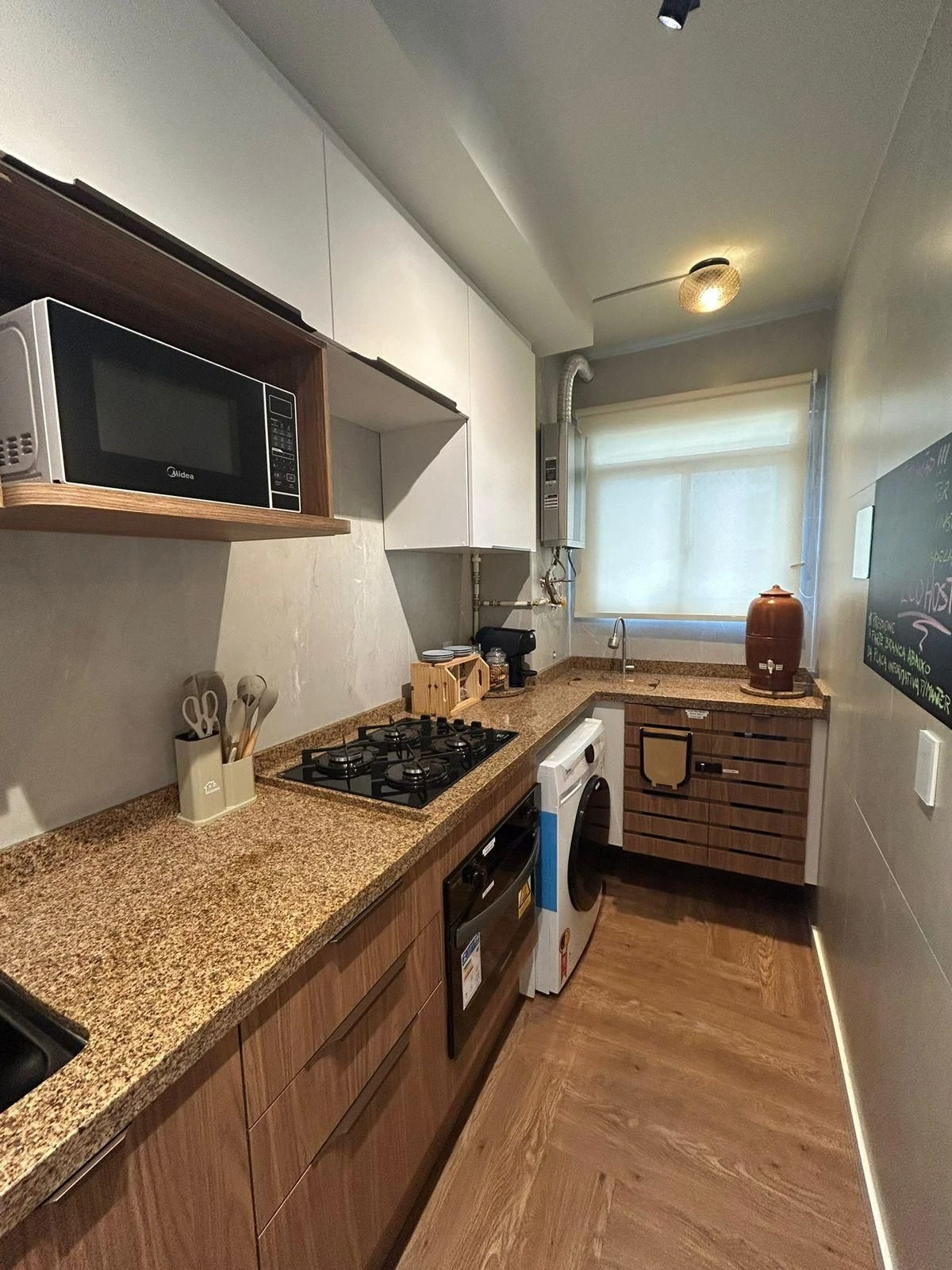 Apartamento mobiliado com cozinha americana e varanda envidraçada — photo 5