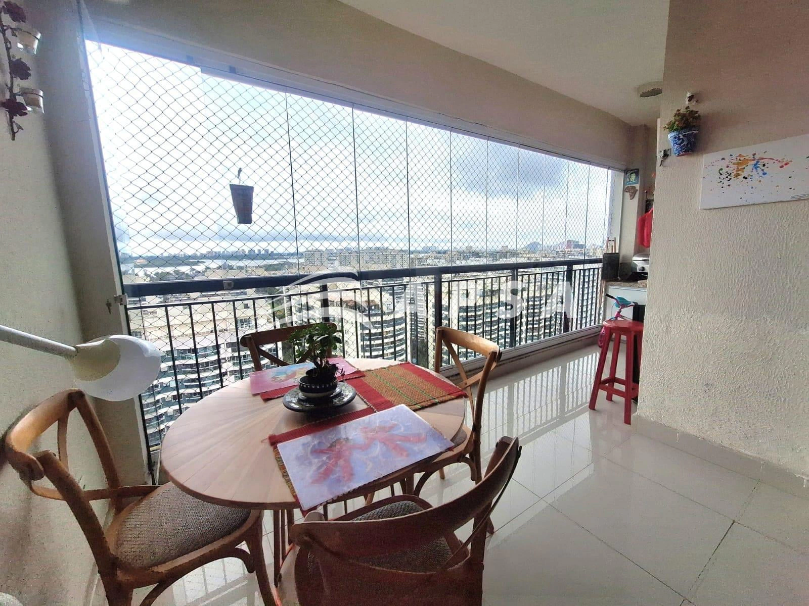 Apartamento com espaço de home office, Barra Olímpica