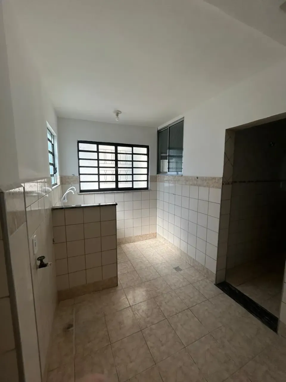 Unfurnished apartment with 2 bedrooms and 1 parking space — photo 11