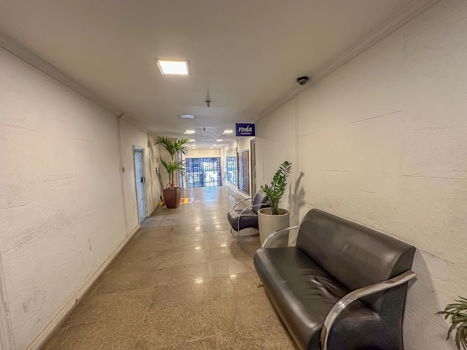 Monoambiente con espacio de home office en Rio de Janeiro — photo 7