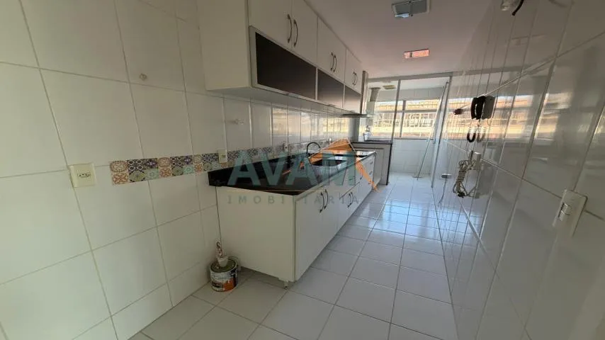 Glass-enclosed balcony in a 3-bedroom apartment, 80 m² — photo 15