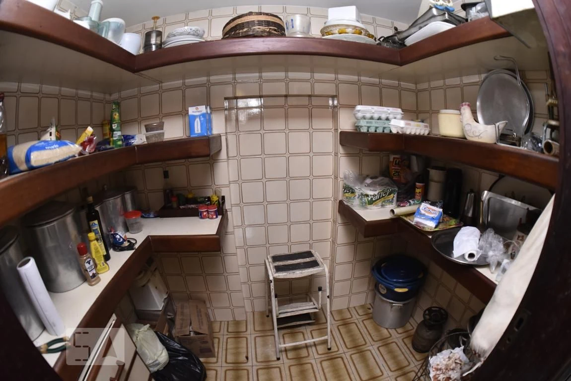 Casa com 4 quartos e 6 banheiros, com cozinha independente — photo 55
