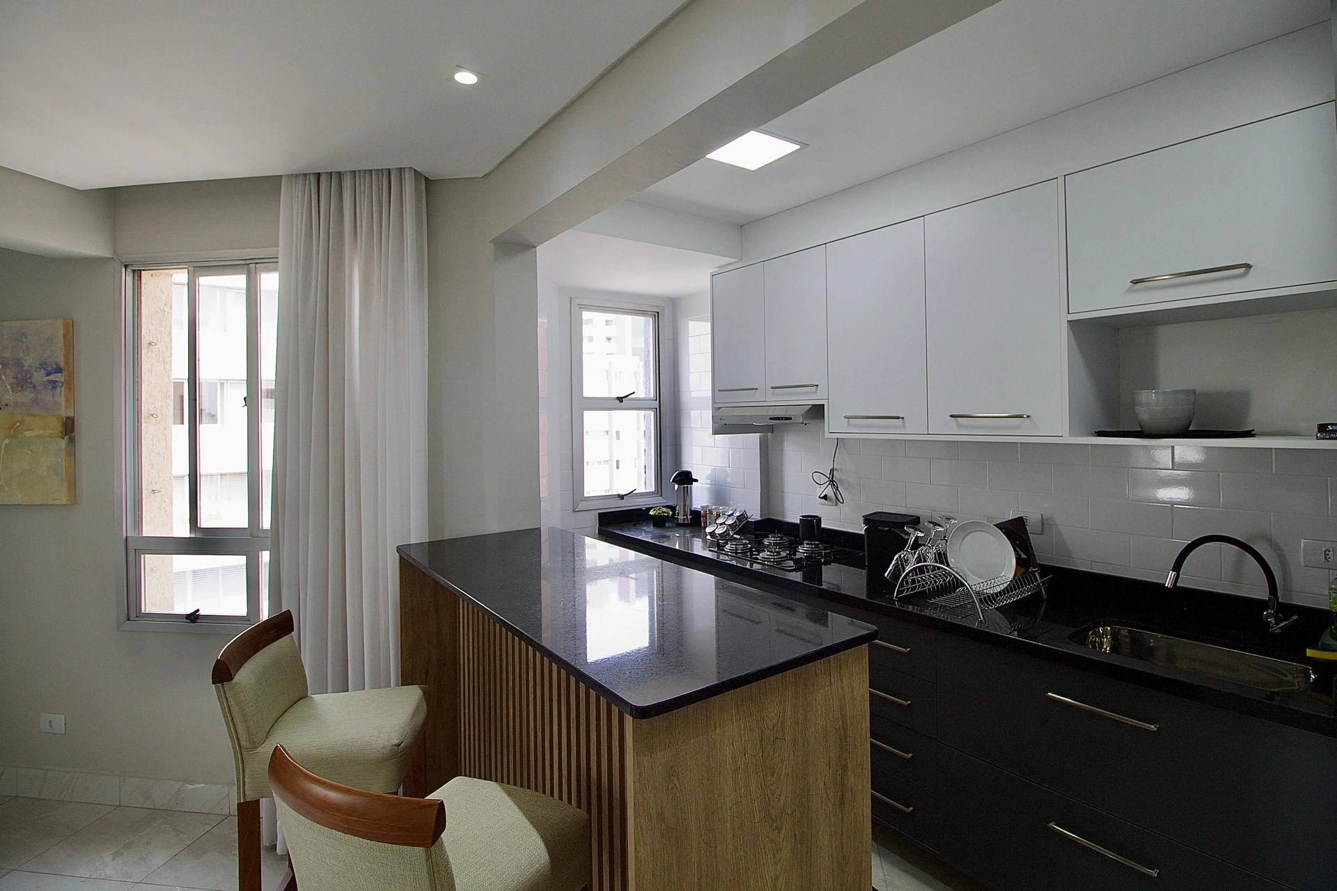 Floor-to-ceiling windows in a 2-bedroom apartment, 100 m² — photo 5
