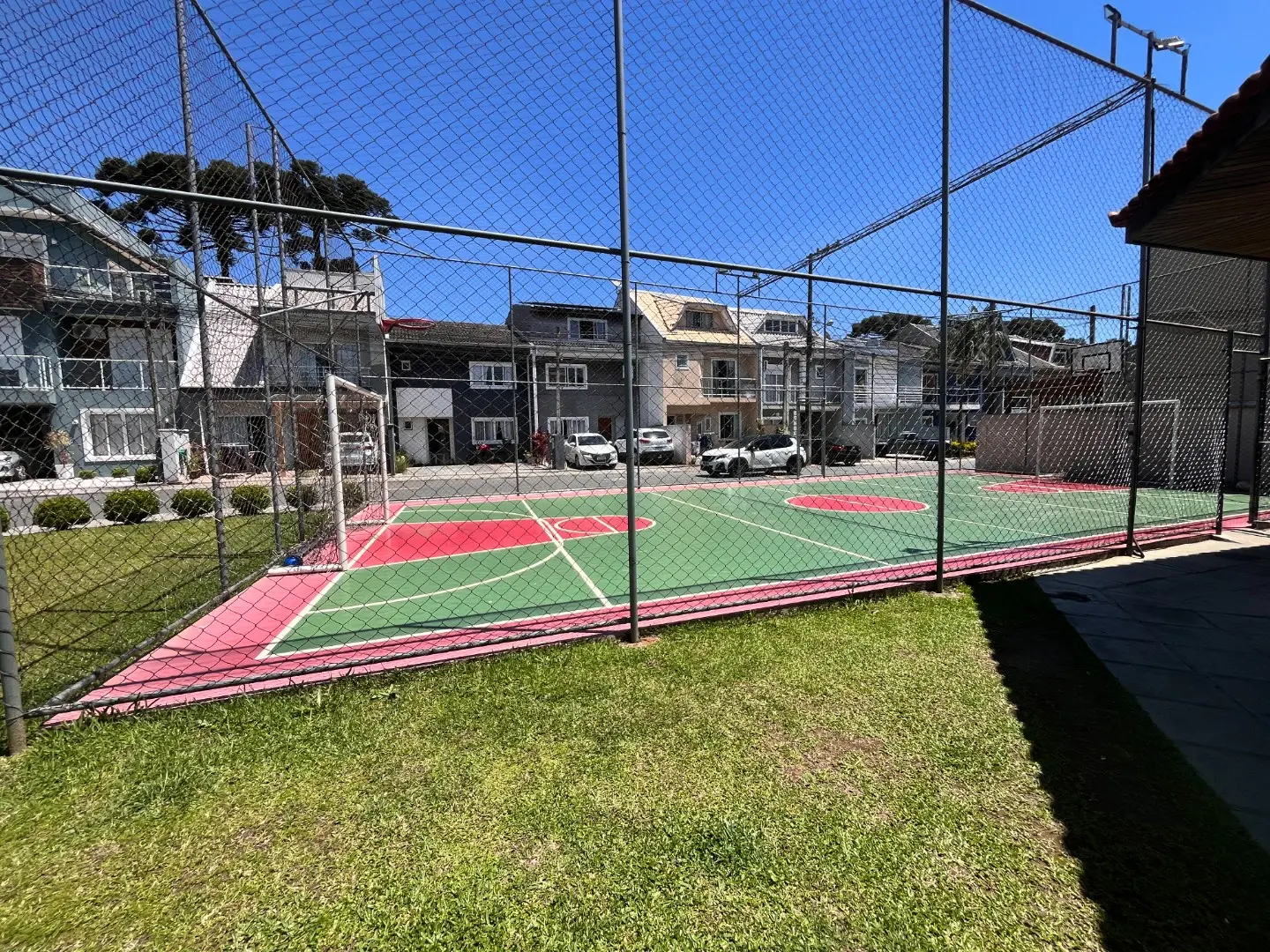 3 quartos e banheira: casa de 180 m² — photo 12