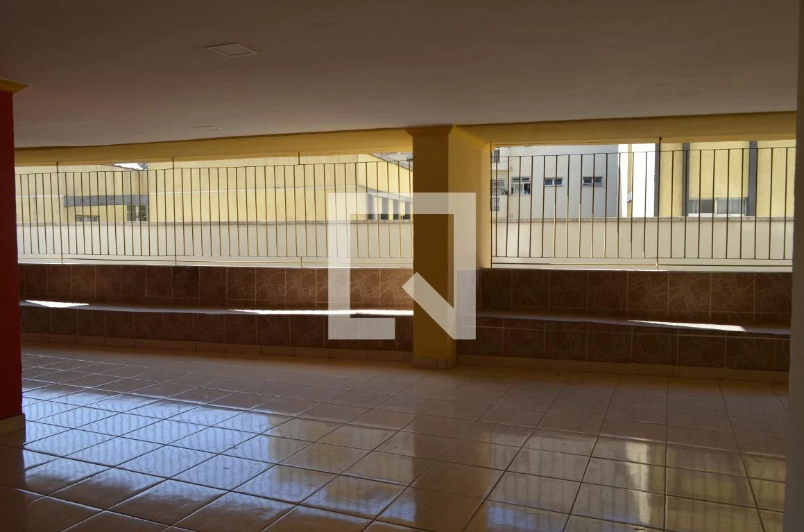 3-bedroom apartment in a building with a pool — photo 70