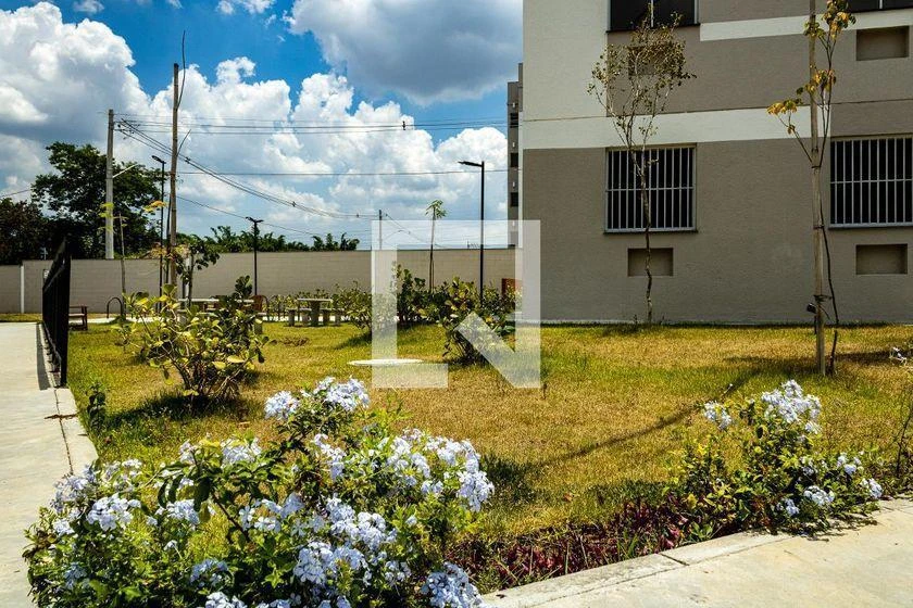 2-bedroom apartment with a home office