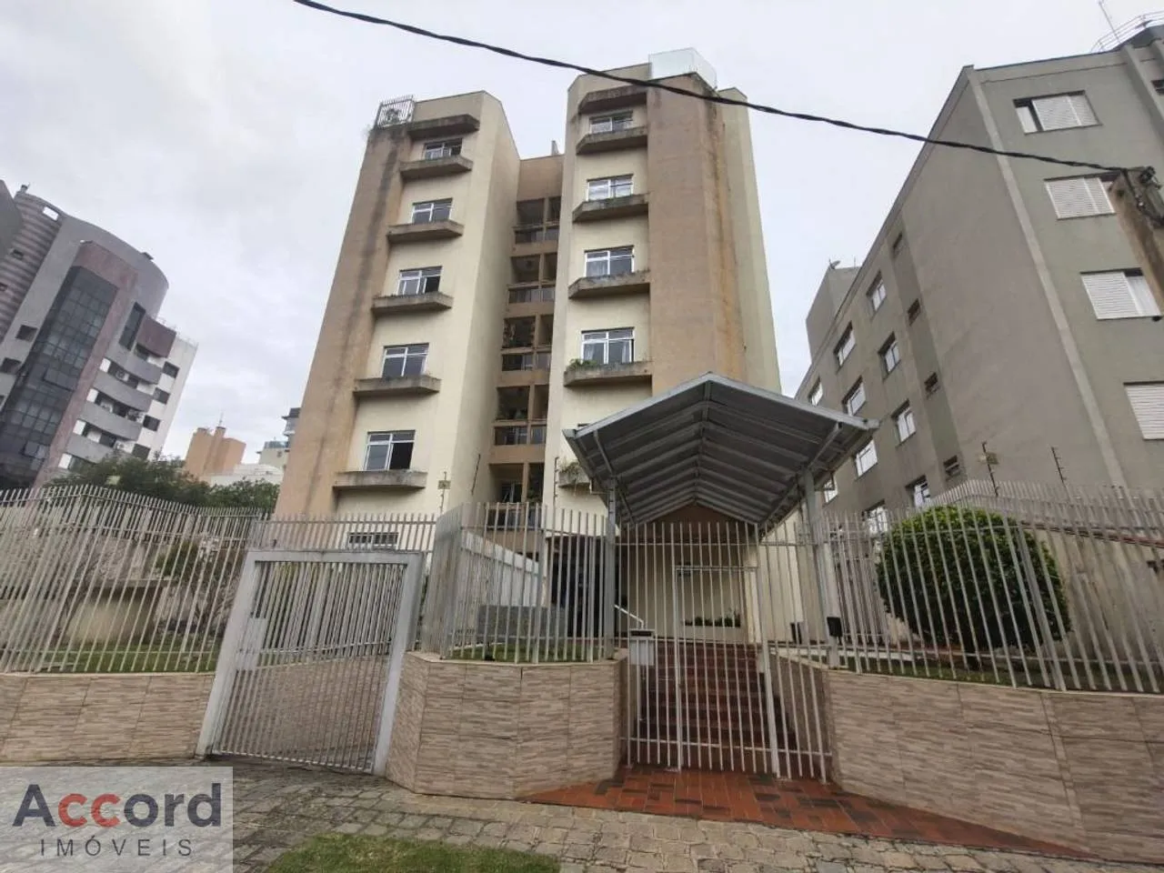 3-bedroom apartment with a washing machine in Curitiba — photo 23