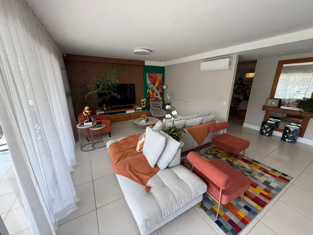 Furnished apartment with 4 bedrooms and 5 bathrooms — photo 6