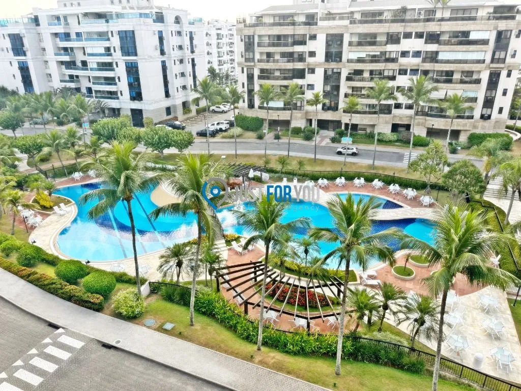 3-bedroom apartment with 5 bathrooms and 370 m² — photo 10