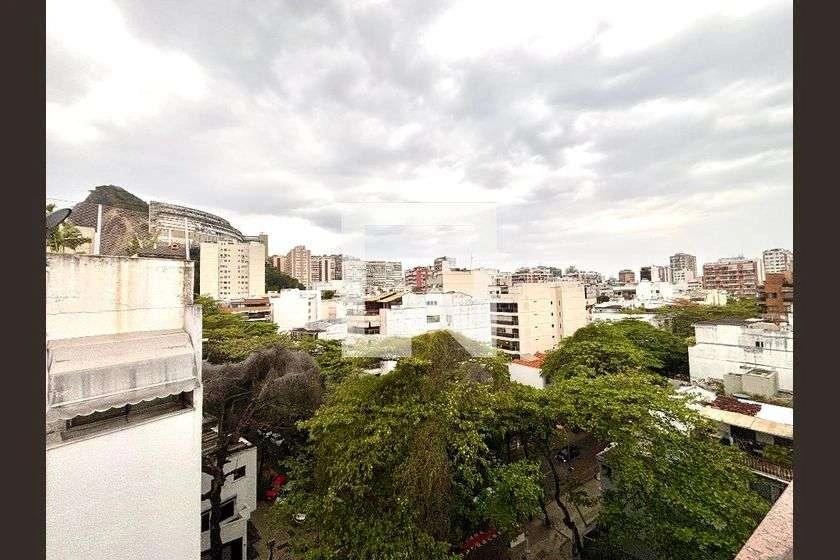 Furnished 1-bedroom apartment with glass balcony 65 m² — photo 19