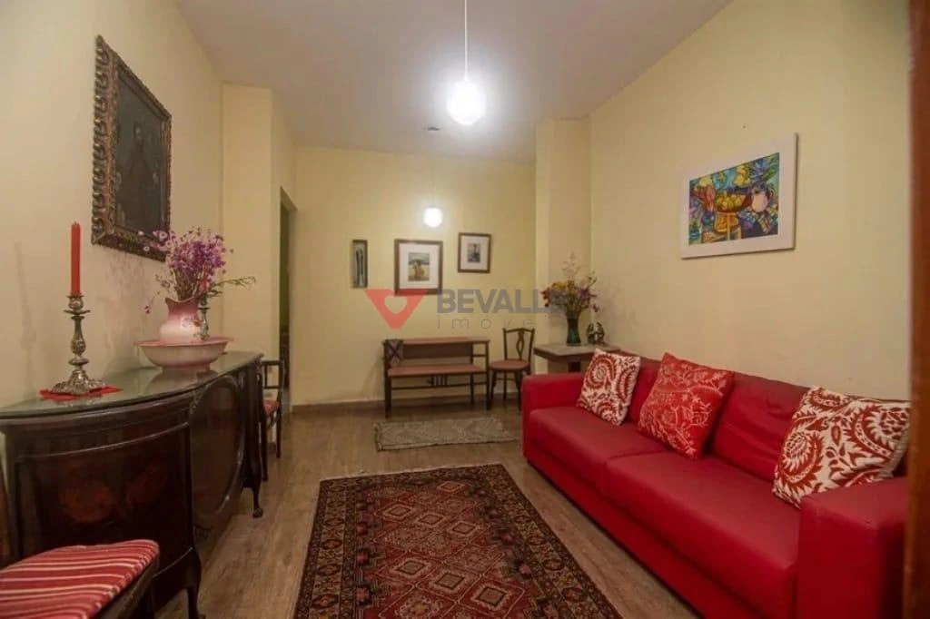 Rental house with 6 bedrooms and 300 m² — photo 19