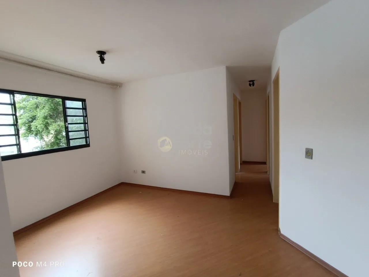 3-bedroom apartment with wood or laminate floors in Curitiba