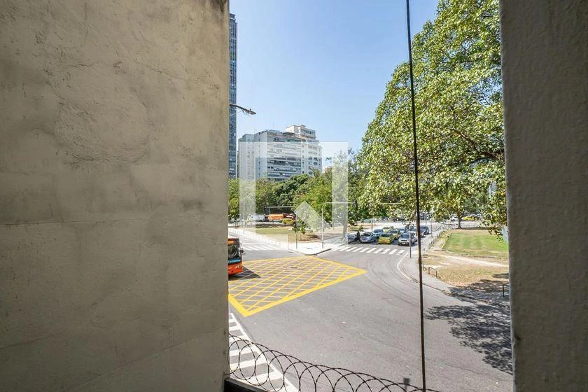 3-bedroom rental apartment with 120 m² and balcony — photo 33