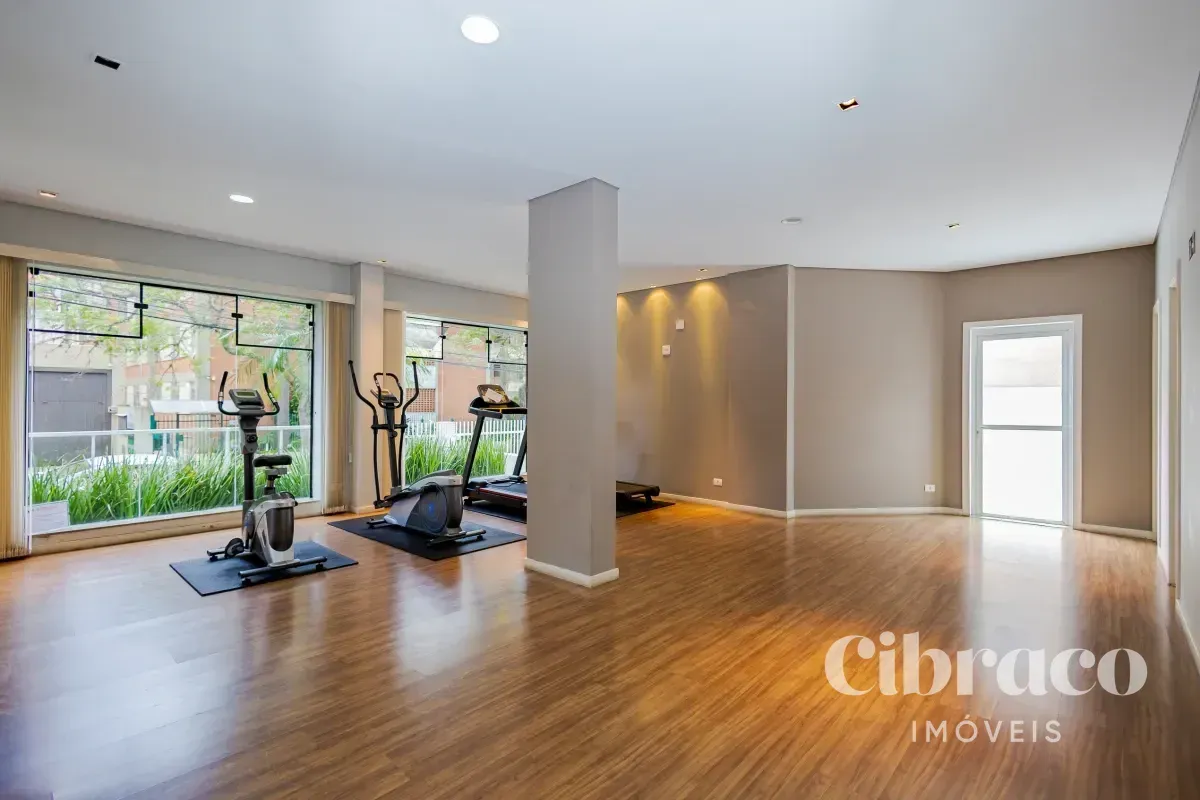 One-bedroom apartment in a building with a gym — photo 15