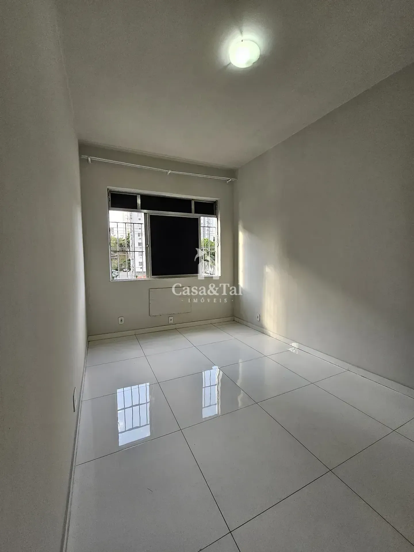 Unfurnished apartment with air conditioning and 3 bedrooms — photo 21
