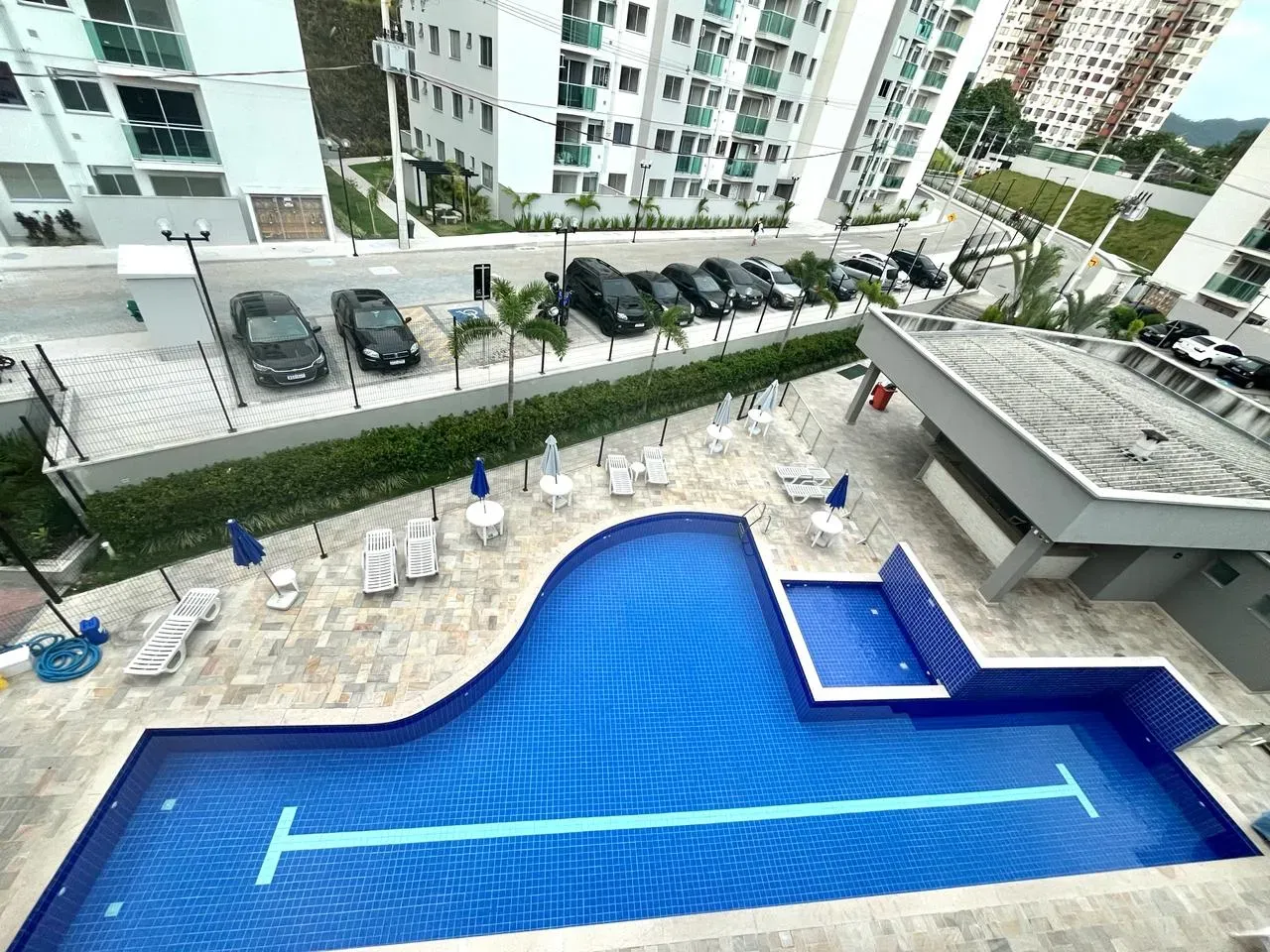 Balcony with a grill in a 2-bedroom apartment, 51 m² — photo 50
