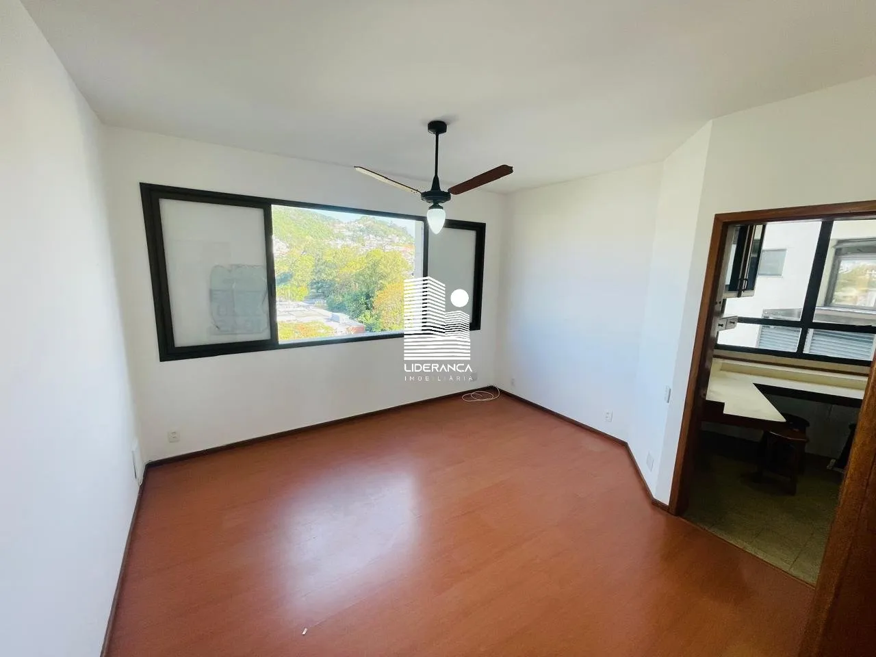350 m² apartment with 3 en-suite bedrooms and 3 parking — photo 47