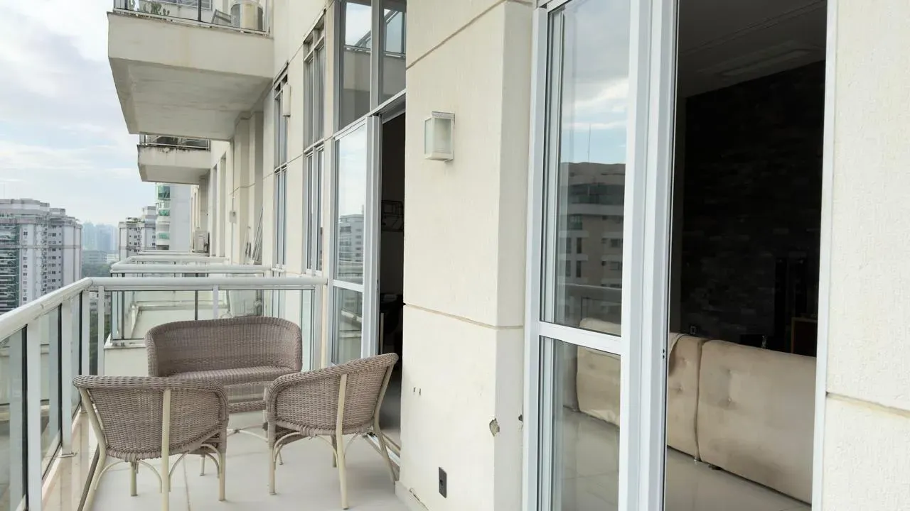 Apartment on the 12th floor with a mountain view — photo 28