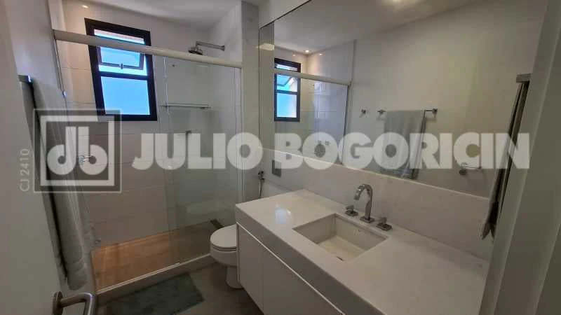 62 m² furnished apartment with 2 en-suite bedrooms — photo 9